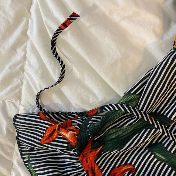 Floral-Stripped Print Romper - Picture 4 of 7